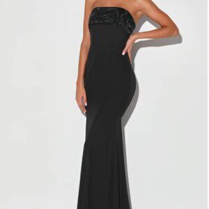 Lulu's NWT Brilliantly Bold Black Strapless Mermaid Maxi Dress - Size S